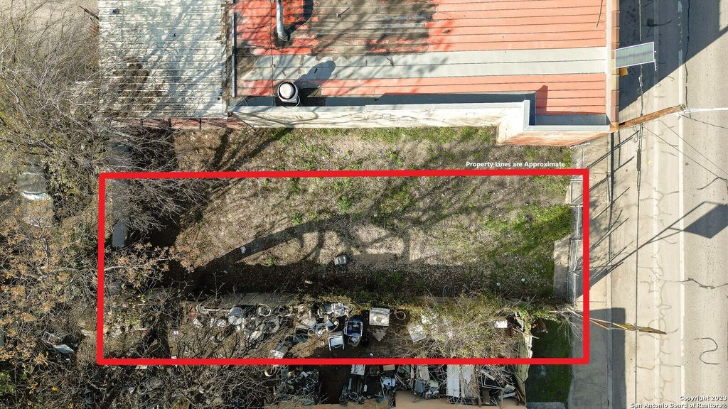 Photo of 2112 GUADALUPE ST, San Antonio, TX 78207 (MLS # 1831805)