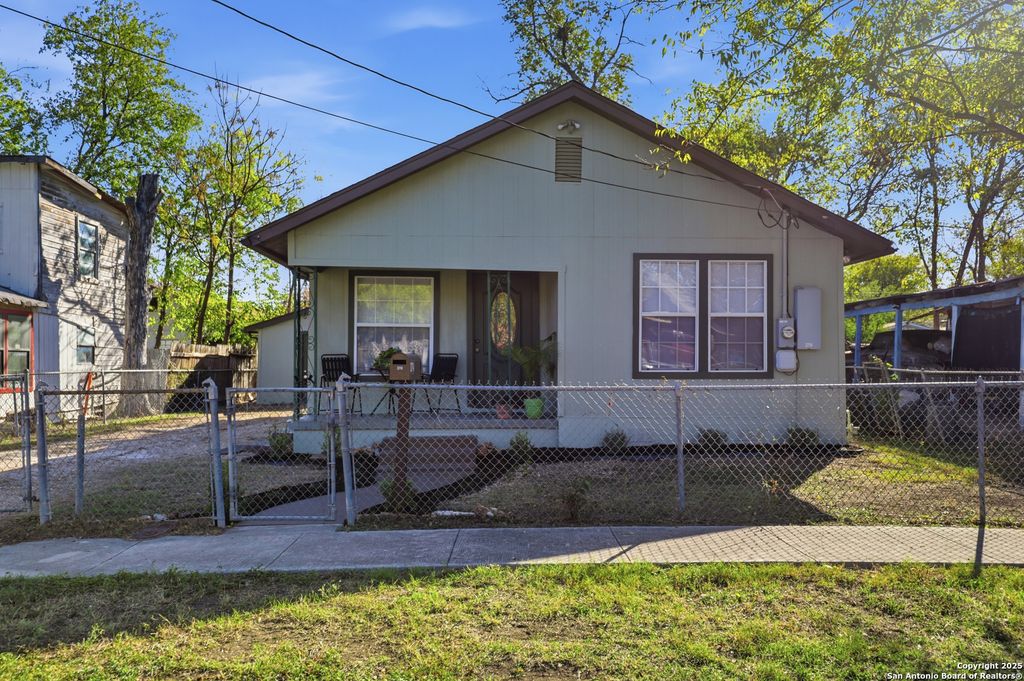 Photo of 2714 Tampico, San Antonio, TX 78207 (MLS # 1928378)