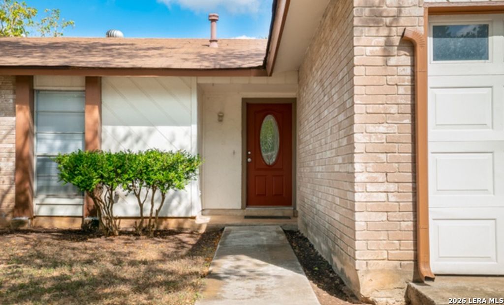 Photo of 5855 Cliffmont, San Antonio, TX 78250 (MLS # 1954538)