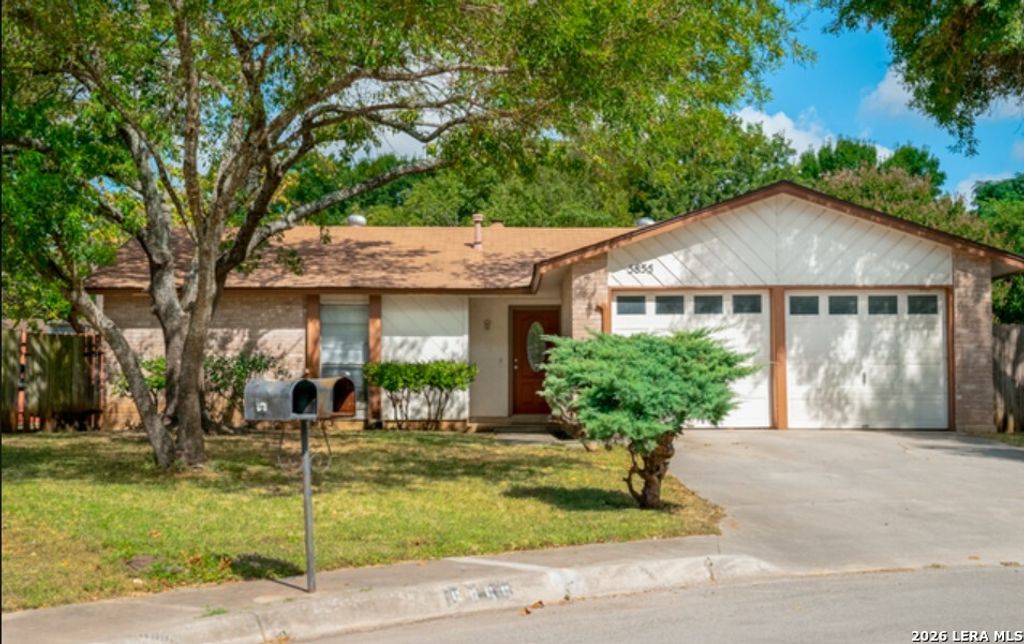 Photo of 5855 Cliffmont, San Antonio, TX 78250 (MLS # 1954538)