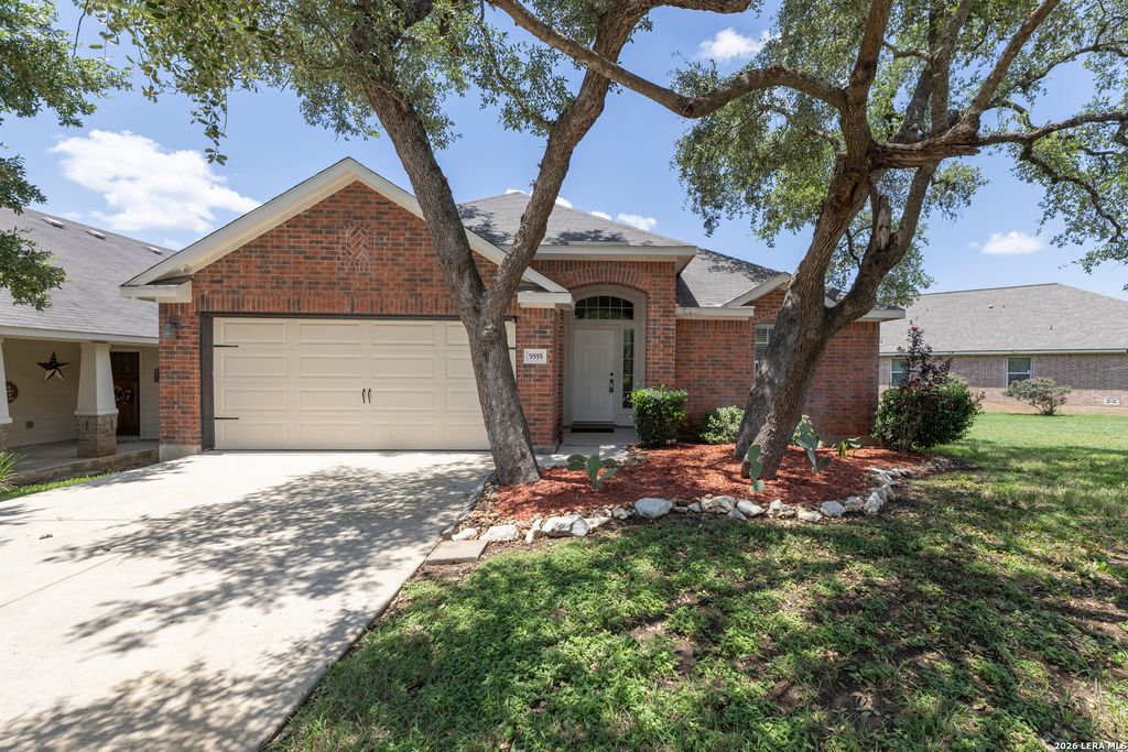 Photo of 5555 Southern Oaks, San Antonio, TX 78261 (MLS # 1944838)