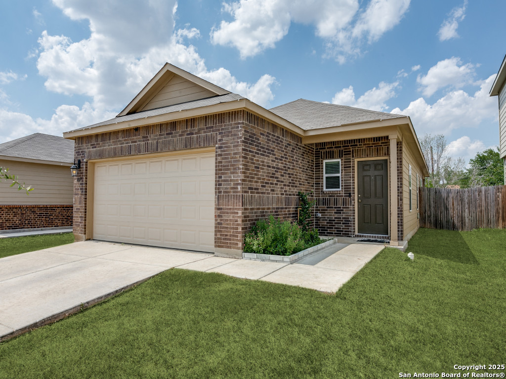 607 Pleasanton Spring