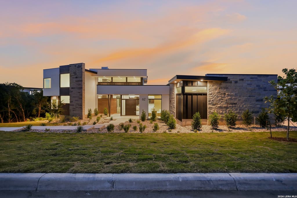 Photo of 62 Via Aragon, San Antonio, TX 78257 (MLS # 2002792)
