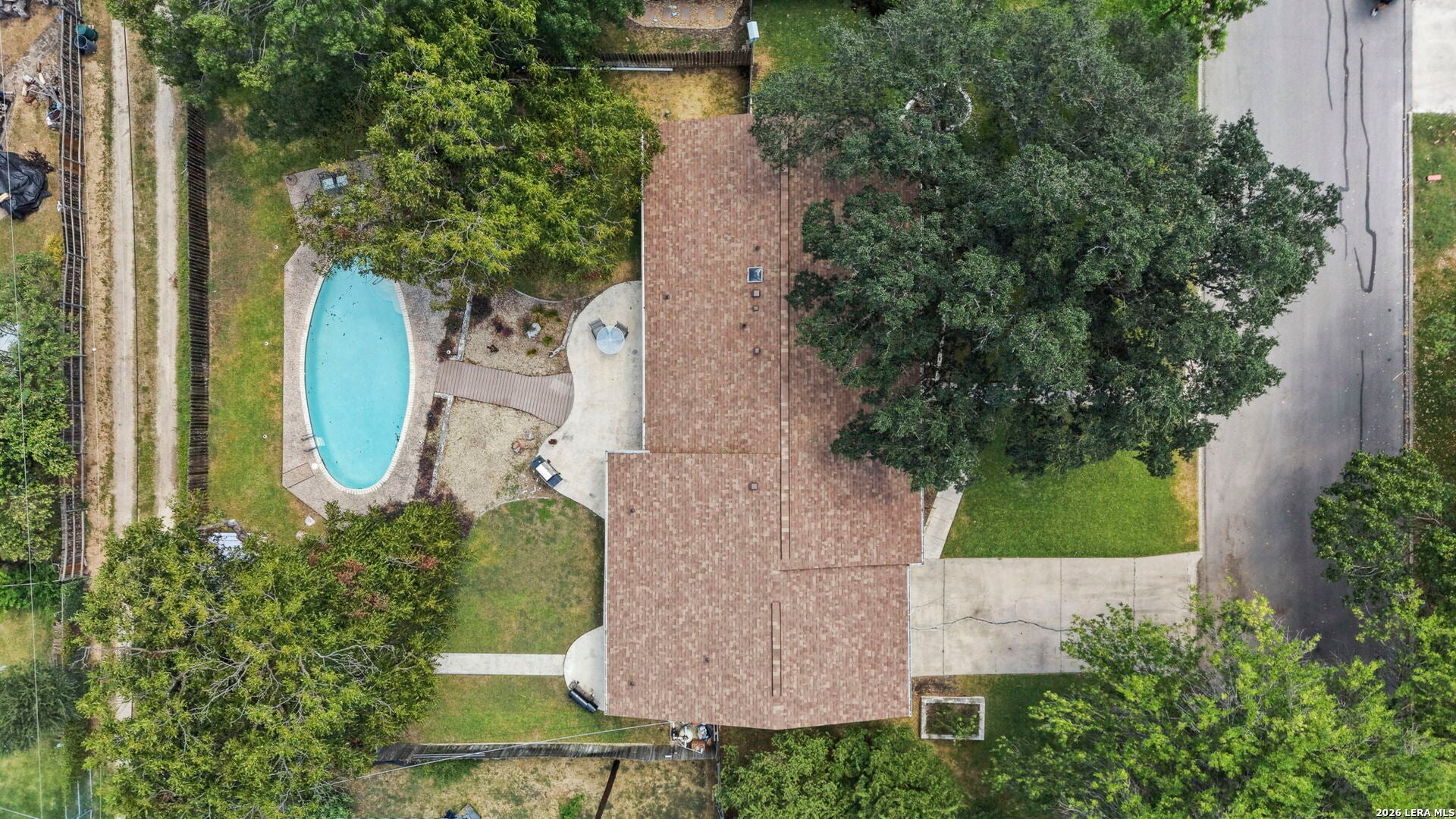 421 Windcrest Dr.