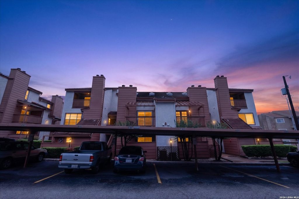 Photo of 4107 Medical Dr 8204 #8204, San Antonio, TX 78229 (MLS # 2001903)