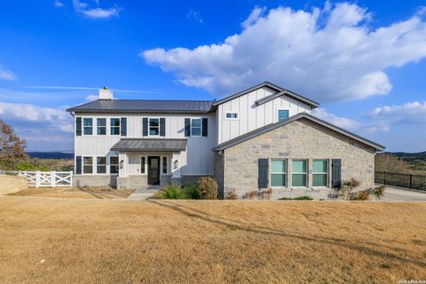 Photo of 97 Coleman Springs, Boerne, TX 78006 (MLS # 1943525)