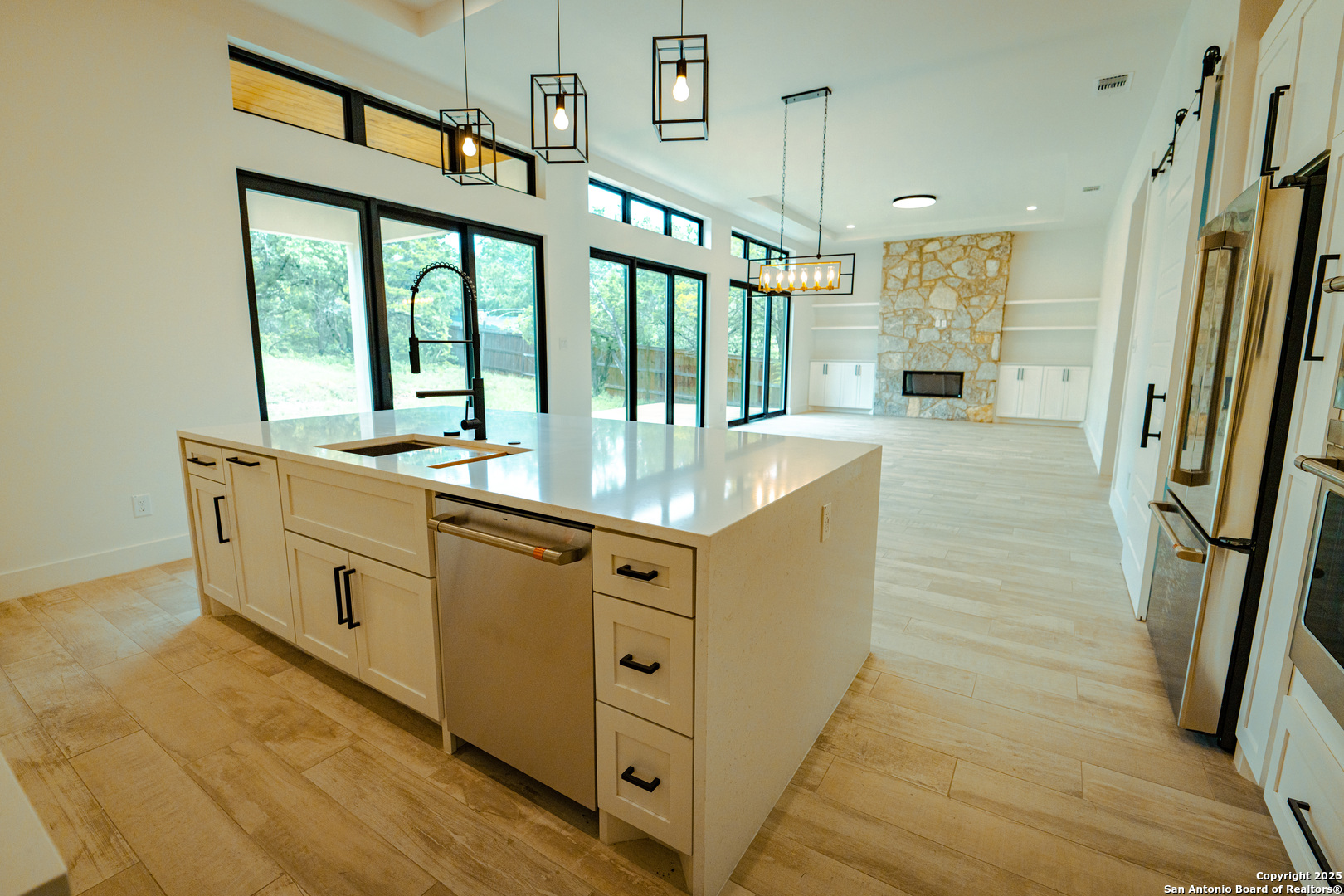 603 Spacious Sky