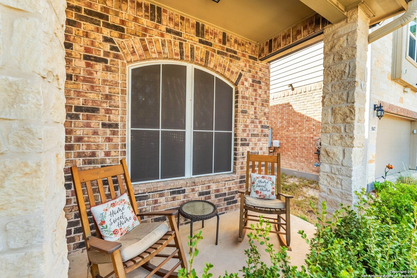 5843 Couble Falls