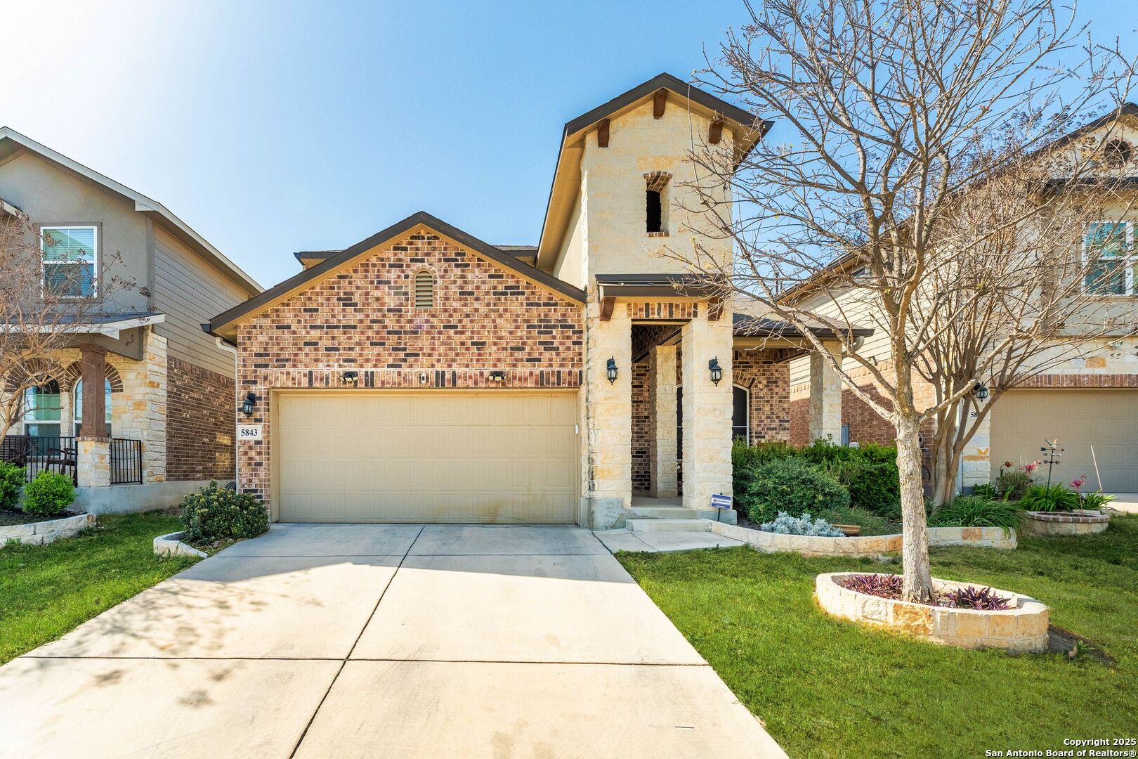 5843 Couble Falls