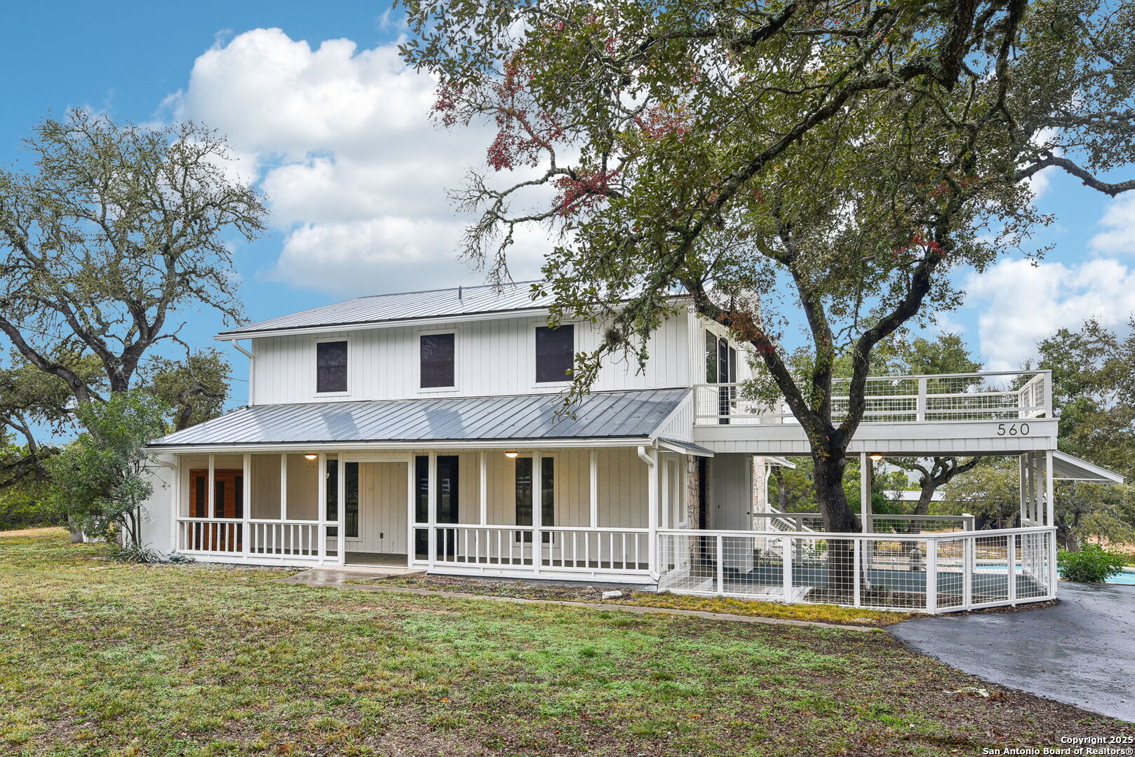 560 Stoney Ridge