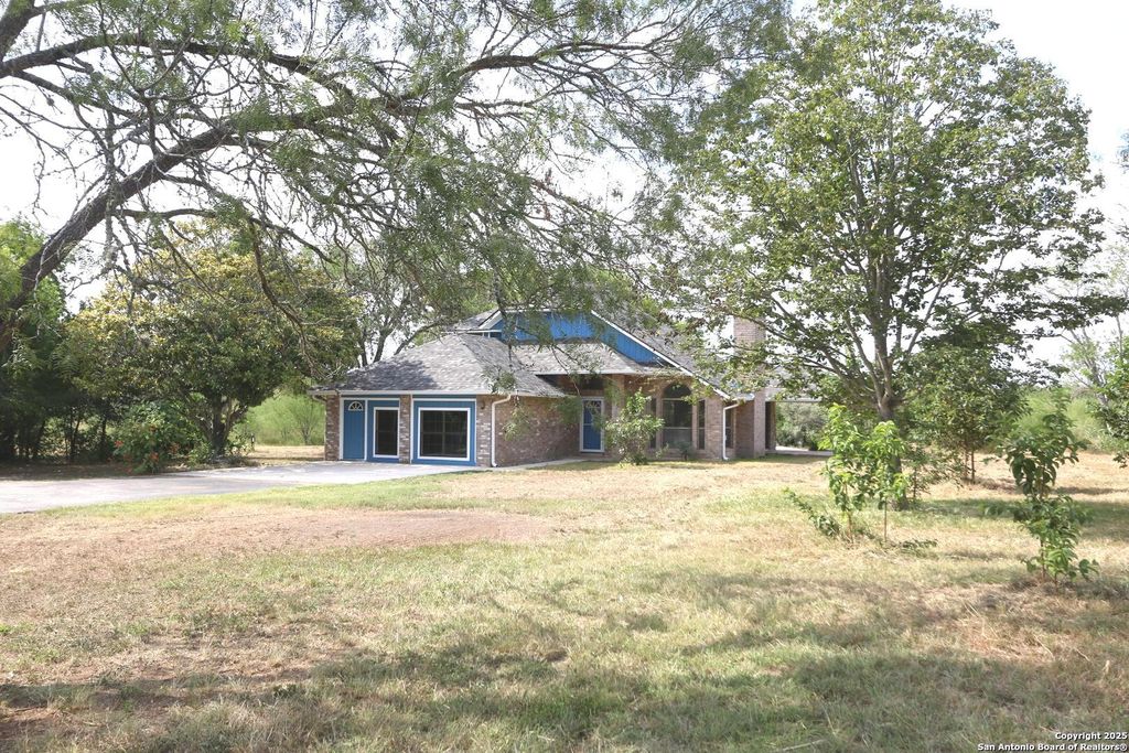 Photo of 1920 Fm 477, Seguin, TX 78155 (MLS # 1893422)