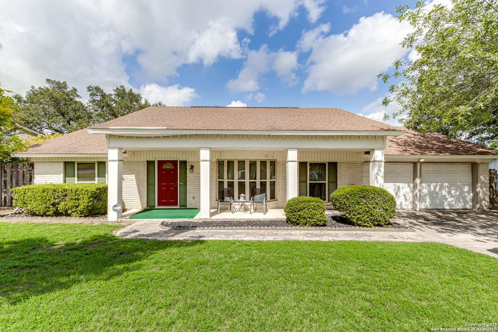 16519 Burr Hill