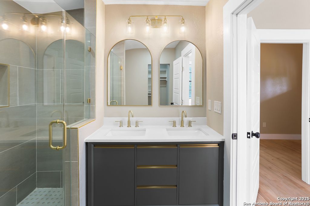 Photo of 926 Nolan St, San Antonio, TX 78202 (MLS # 1938337)