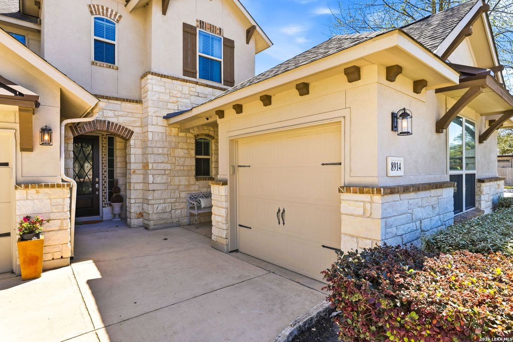 Photo of 8914 Fowler Hill, Fair Oaks Ranch, TX 78015 (MLS # 1950870)