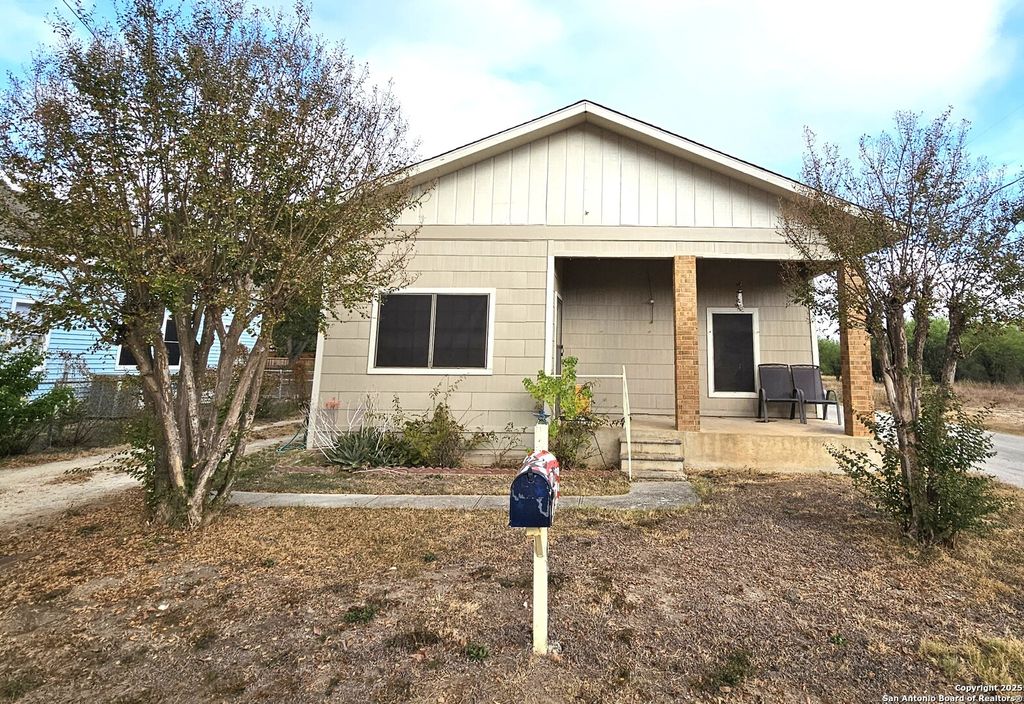 Photo of 105 SANTA CLARA, Cibolo, TX 78108 (MLS # 1917419)