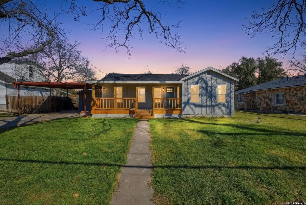 Photo of 808 college, Seguin, TX 78155 (MLS # 1940819)
