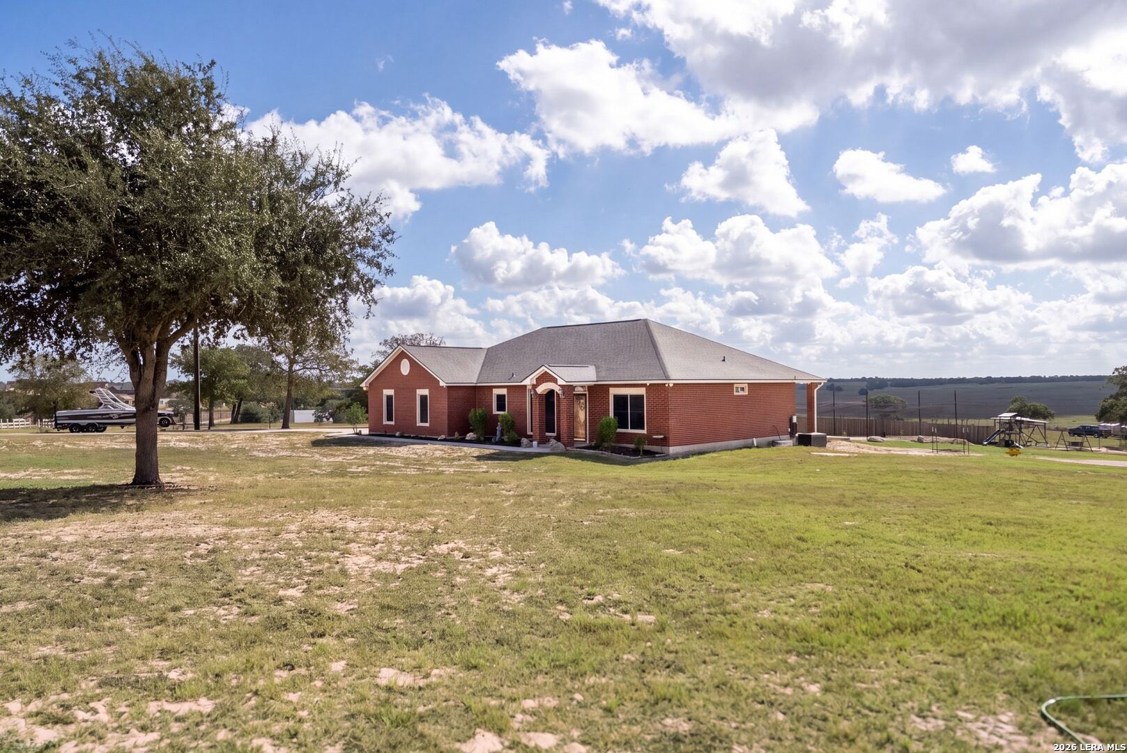 700 Lake Valley Dr