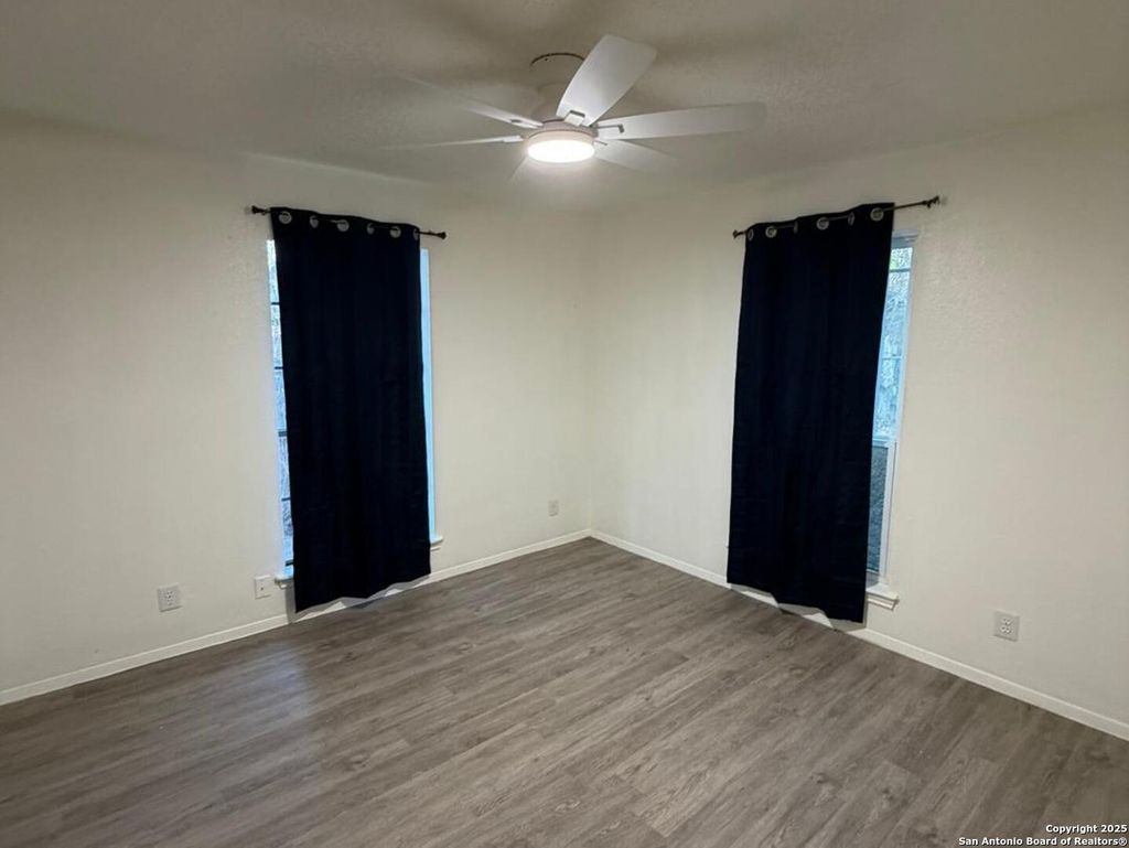 Photo of 324 S San Eduardo Ave 1 #1, San Antonio, TX 78237 (MLS # 1930376)