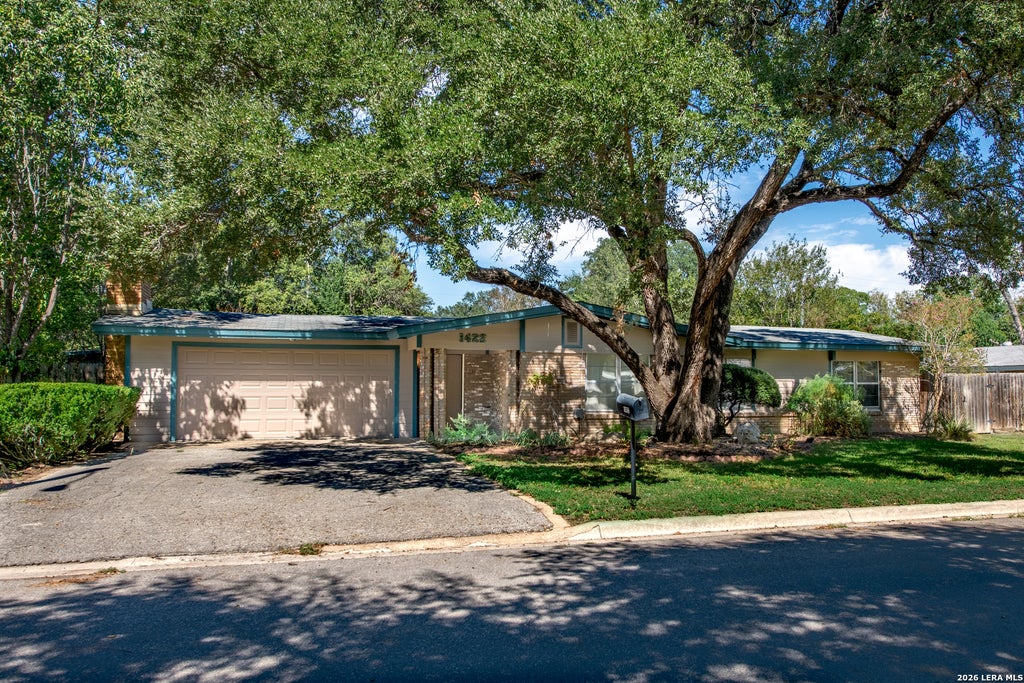 Photo of 1422 Mockingbird, Seguin, TX 78155 (MLS # 2024249)