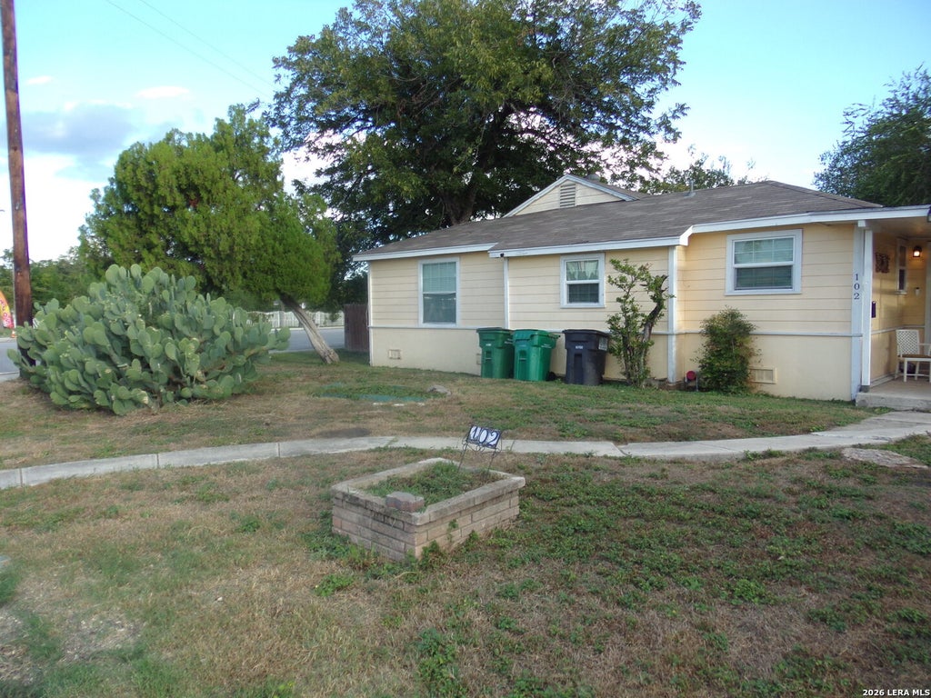 Photo of 102 Westminster Ave, San Antonio, TX 78228 (MLS # 2024146)