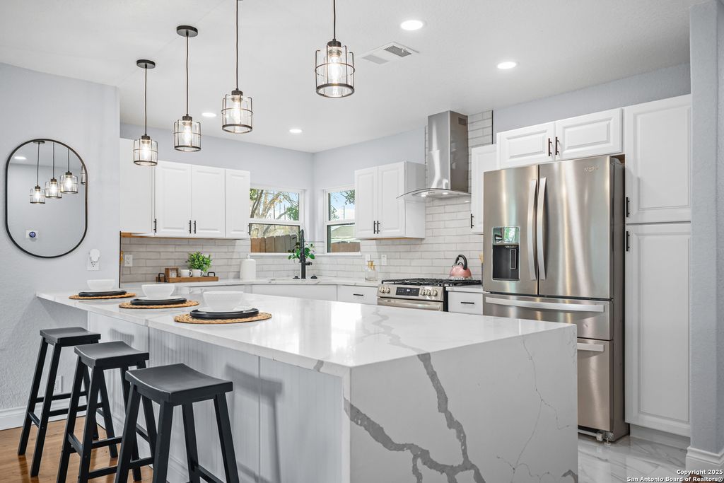 Photo of 1555 W Lullwood, San Antonio, TX 78201 (MLS # 1930308)