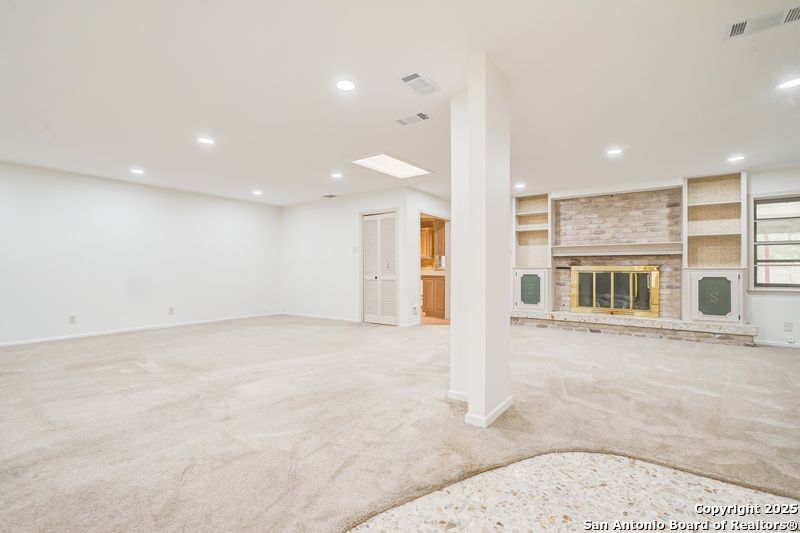 501 Balfour