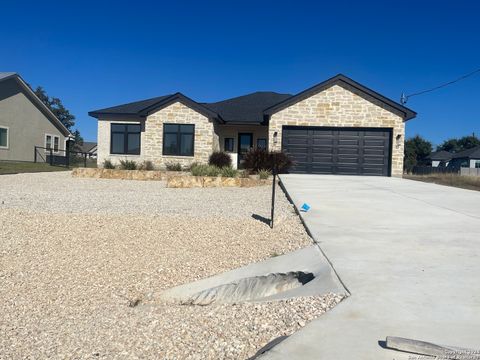 A home in Blanco