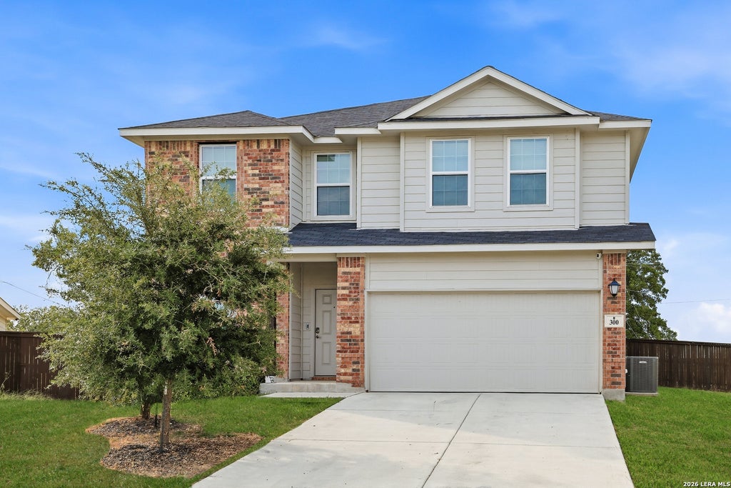 Photo of 300 Jacks Pl, Seguin, TX 78155 (MLS # 2019187)