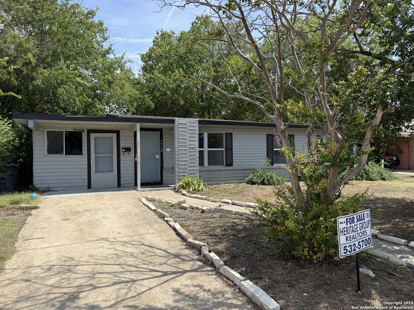 4919 Bayhead