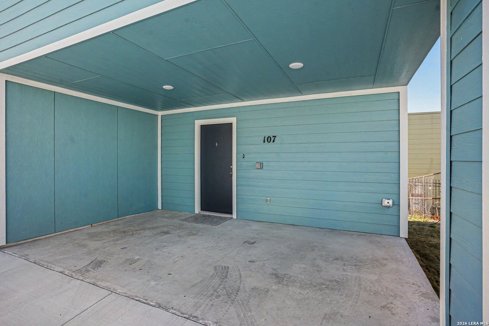 310 W Evergreen St #107 107