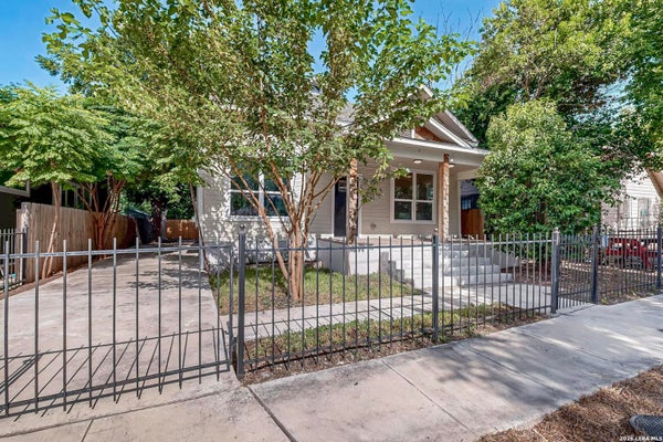 305 SPRUCE ST, SAN ANTONIO, TX 78203 - Image 9c134ab4c7f2ed7f41240dfede00a7fe/4042853841