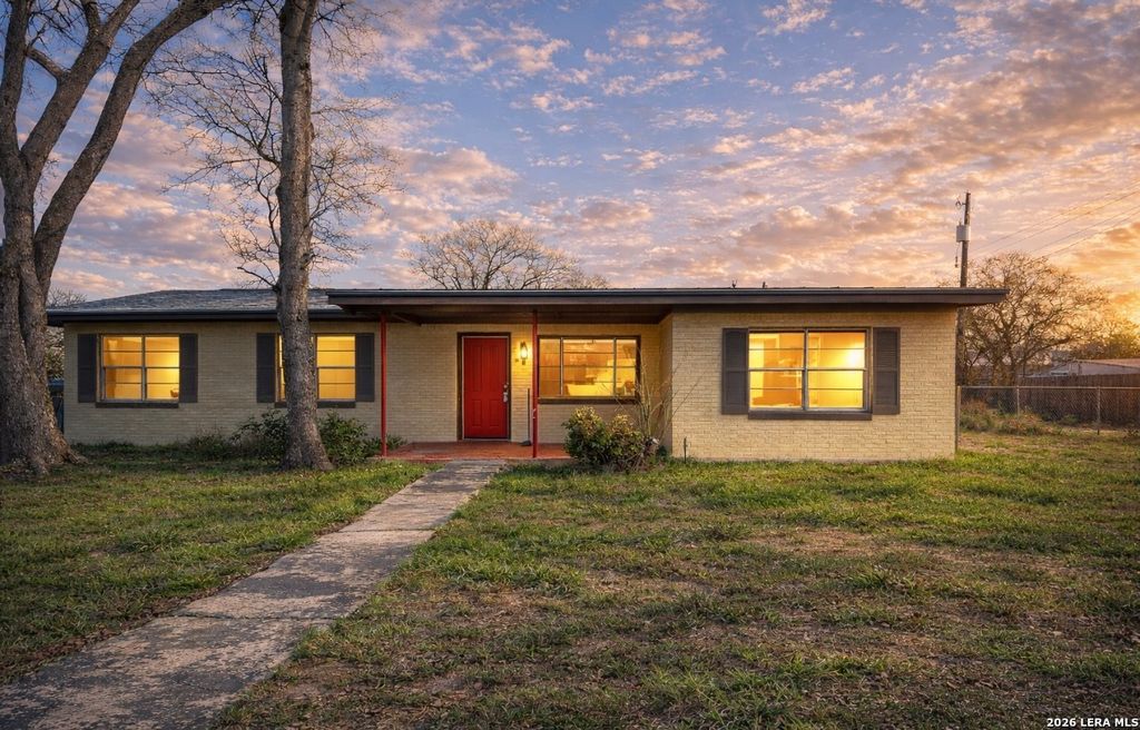 Photo of 237 Kelly st, Poteet, TX 78065 (MLS # 1943826)