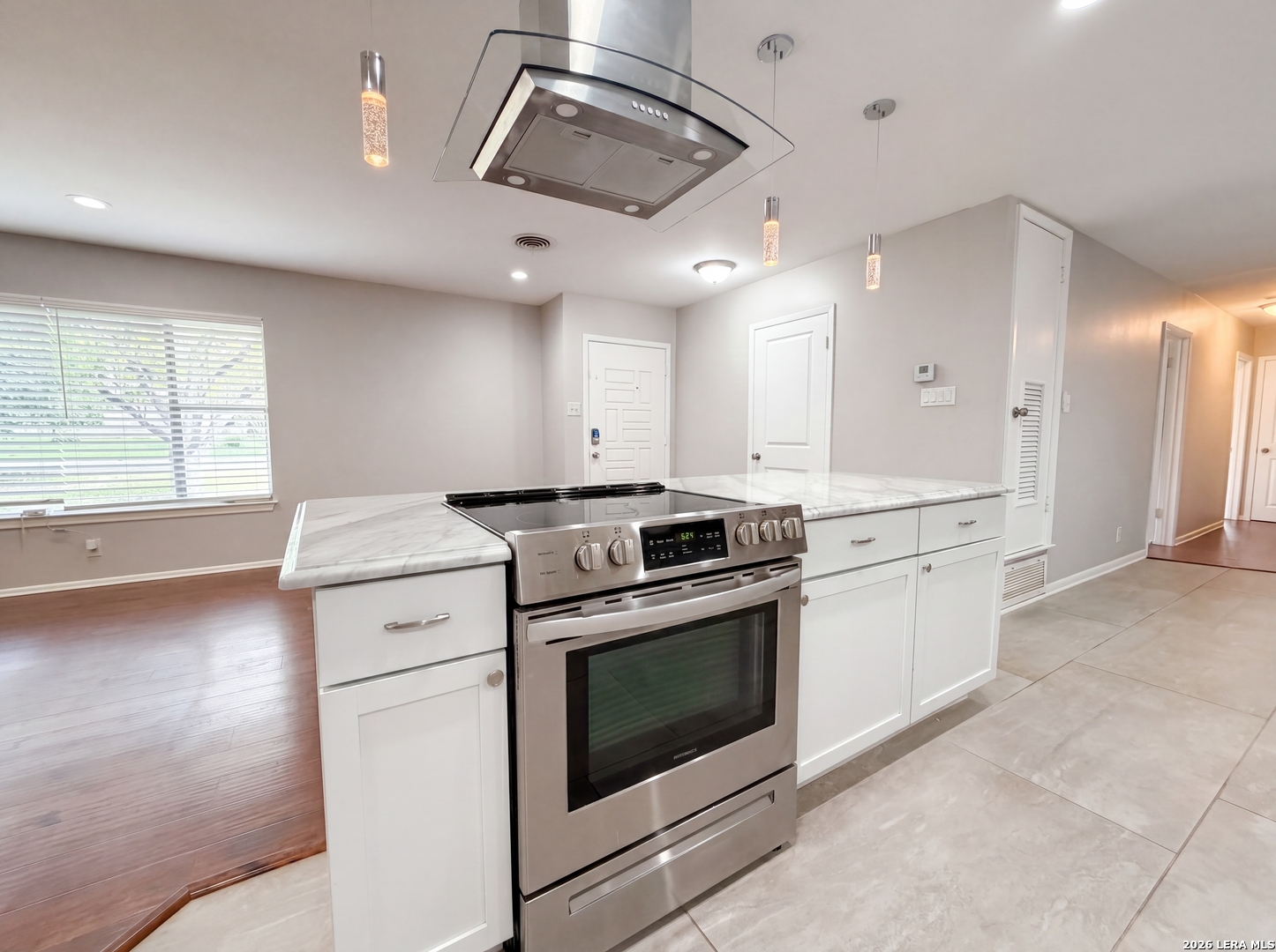 1118 MELISSA DR