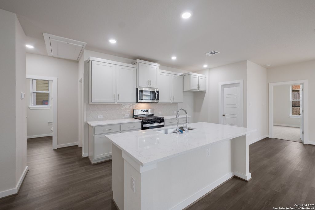 Photo of 6022 Calgary Park, San Antonio, TX 78233 (MLS # 1817719)