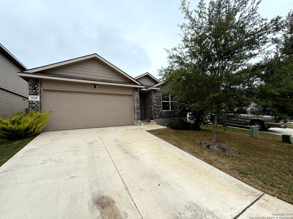 Photo of 219 Cuban Emerald, San Antonio, TX 78253 (MLS # 1925105)