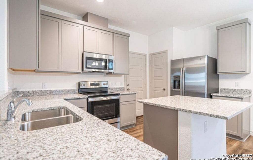 Photo of 2085 Silver Oaks, San Antonio, TX 78213 (MLS # 1944843)