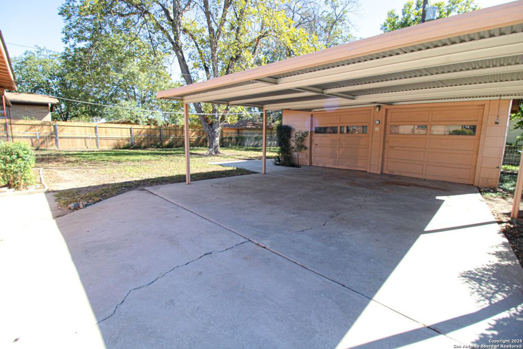 Photo of 434 Cosgrove, San Antonio, TX 78210 (MLS # 1922641)