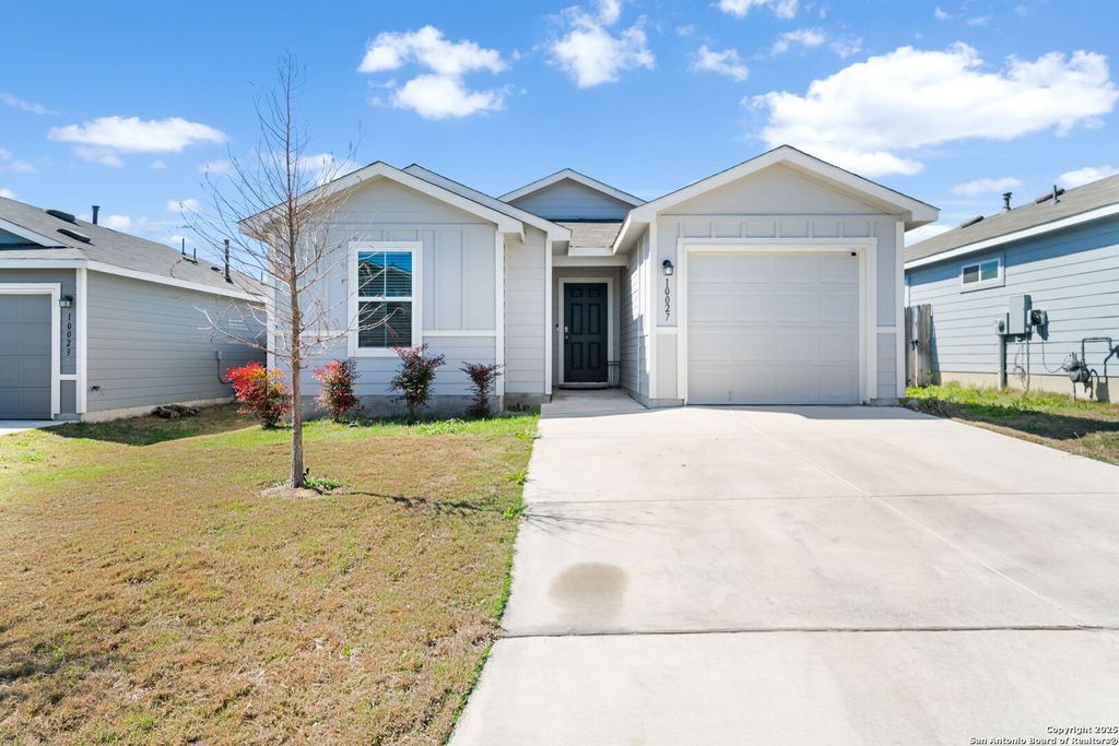 Photo of 10027 Side Oats, San Antonio, TX 78254 (MLS # 1952441)
