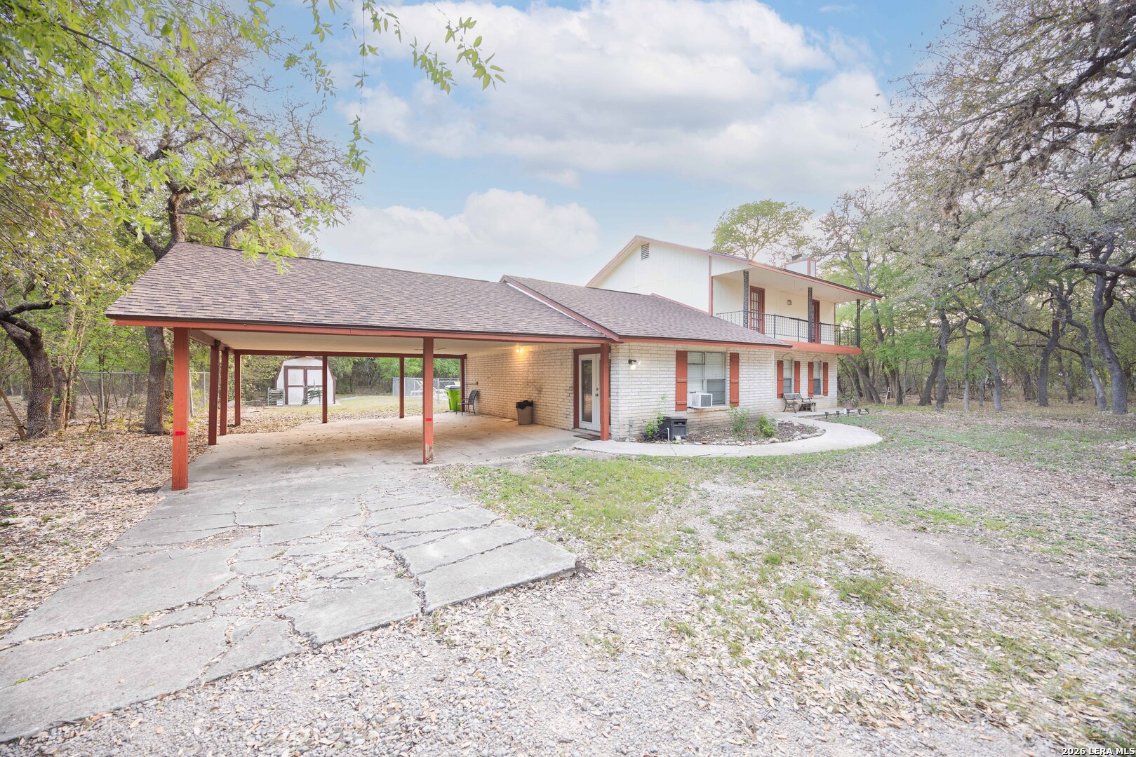 9623 Geronimo Oaks