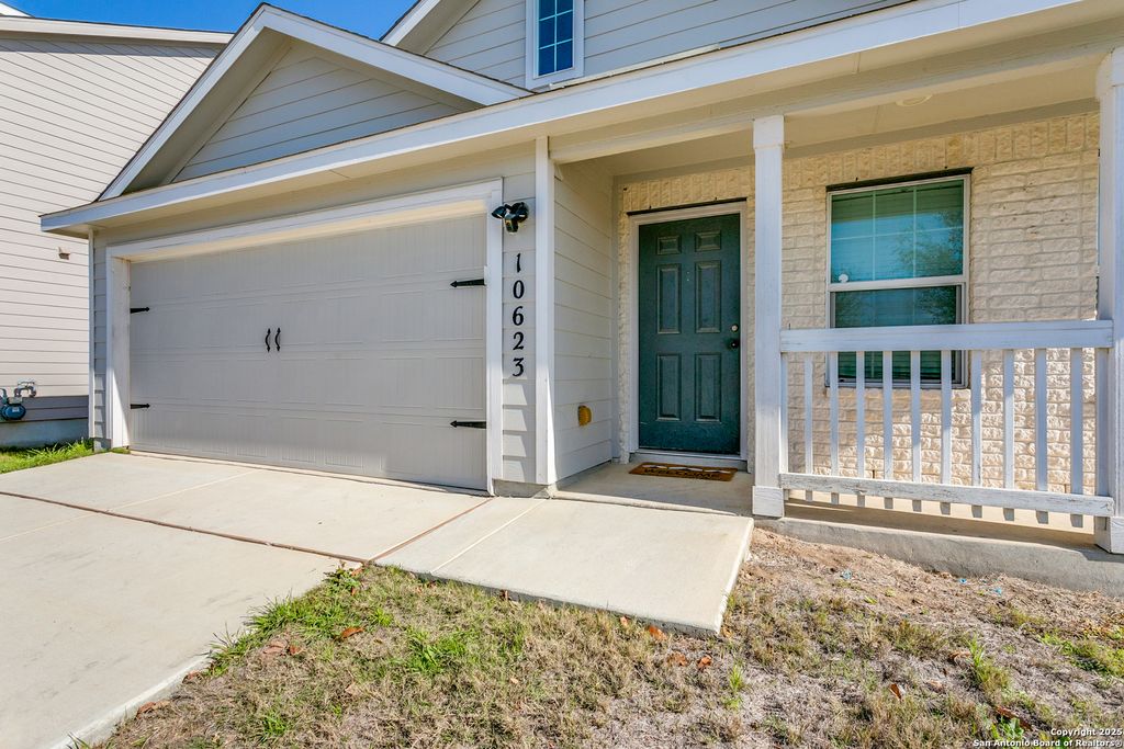 Photo of 10623 De Gonzalo, Converse, TX 78109 (MLS # 1938462)