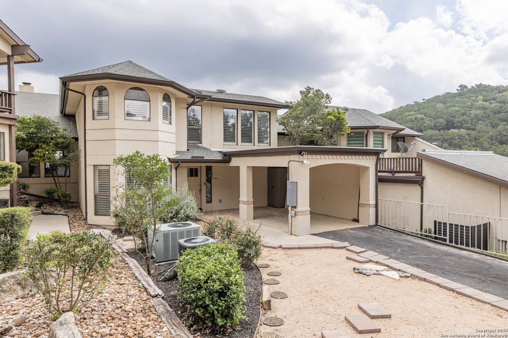 Photo of 105 Tapatio Dr E 105 #105, Boerne, TX 78006 (MLS # 1911503)