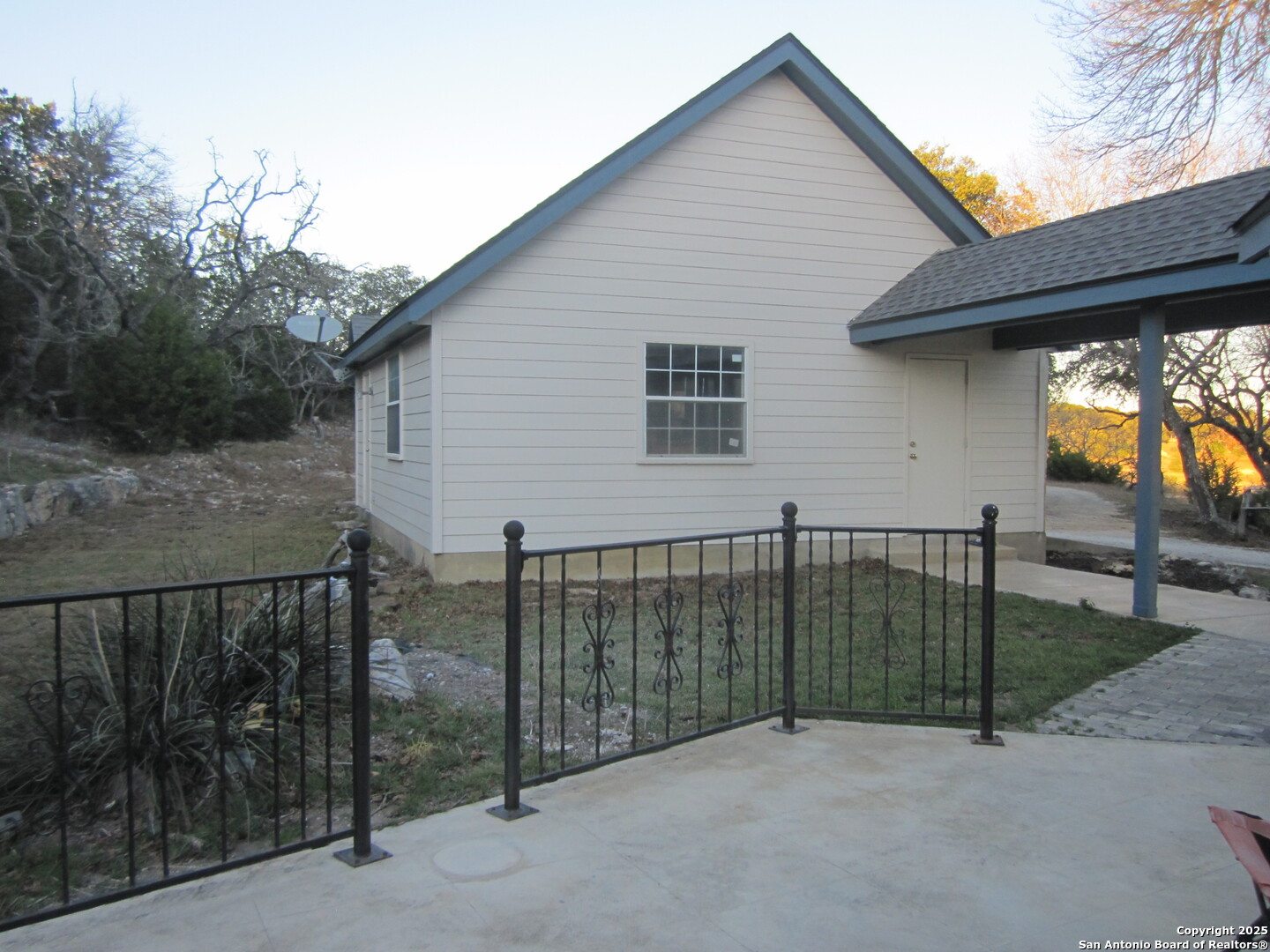 1100 Madrona Ridge Dr.