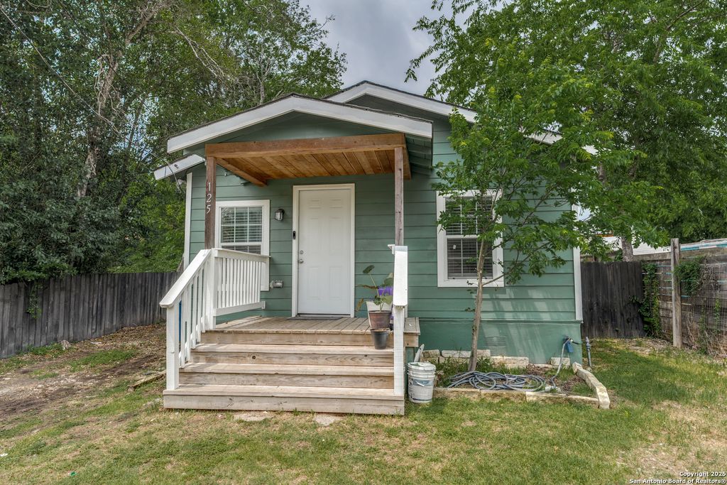 Photo of 125 Magendie St, San Antonio, TX 78210 (MLS # 1861251)