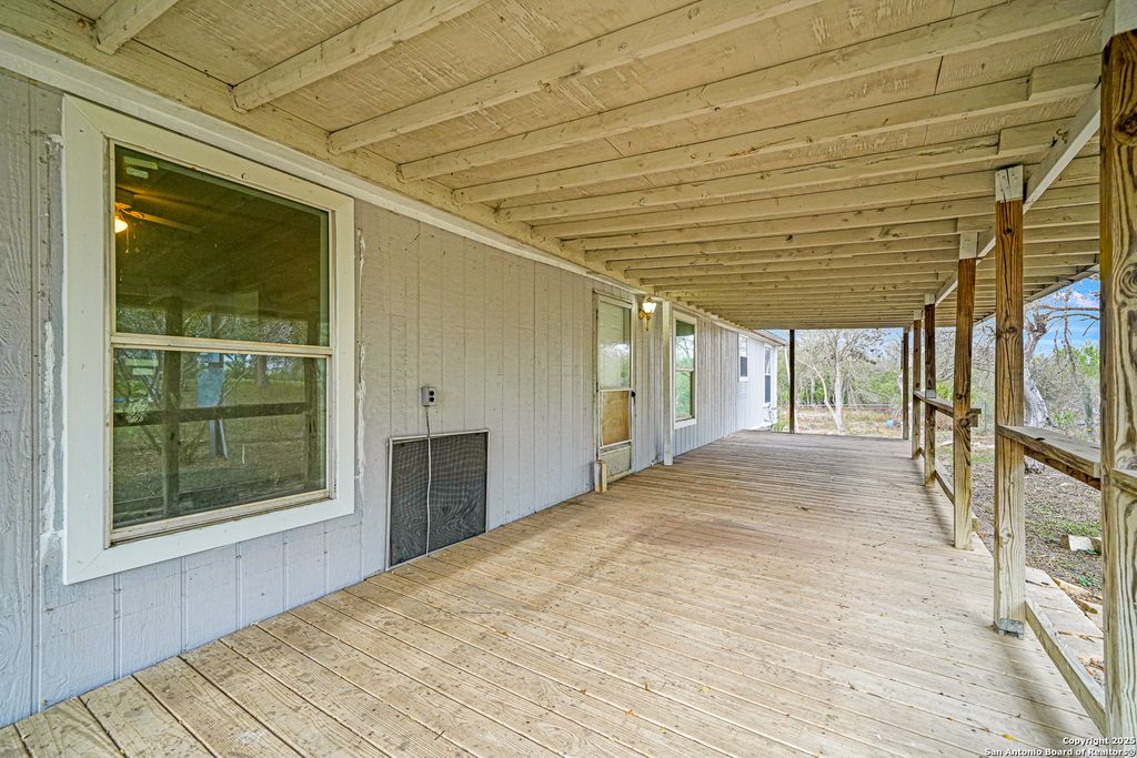 Photo of 844 County Road 4511, Hondo, TX 78861 (MLS # 1927463)