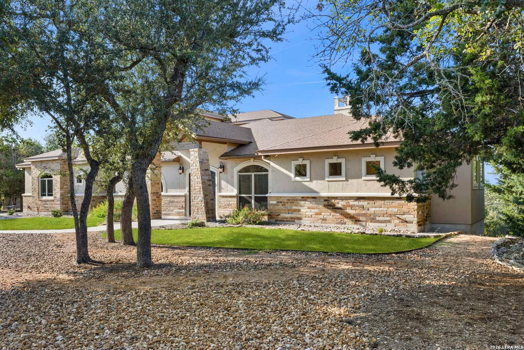 Photo of 8 BRAEBURN CT, Bulverde, TX 78163 (MLS # 2008135)