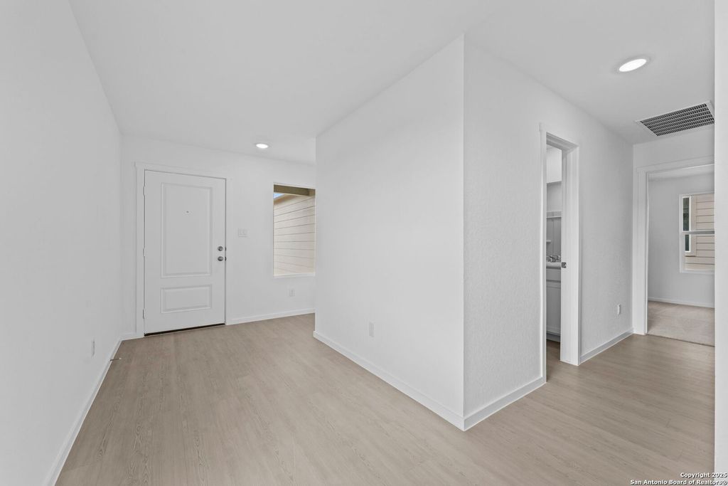 Photo of 3825 Swift Fox Rd, New Braunfels, TX 78130 (MLS # 1927151)