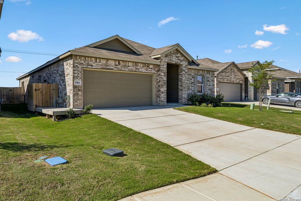 Photo of 5801 Musquiz Ridge, Seguin, TX 78155 (MLS # 1956555)