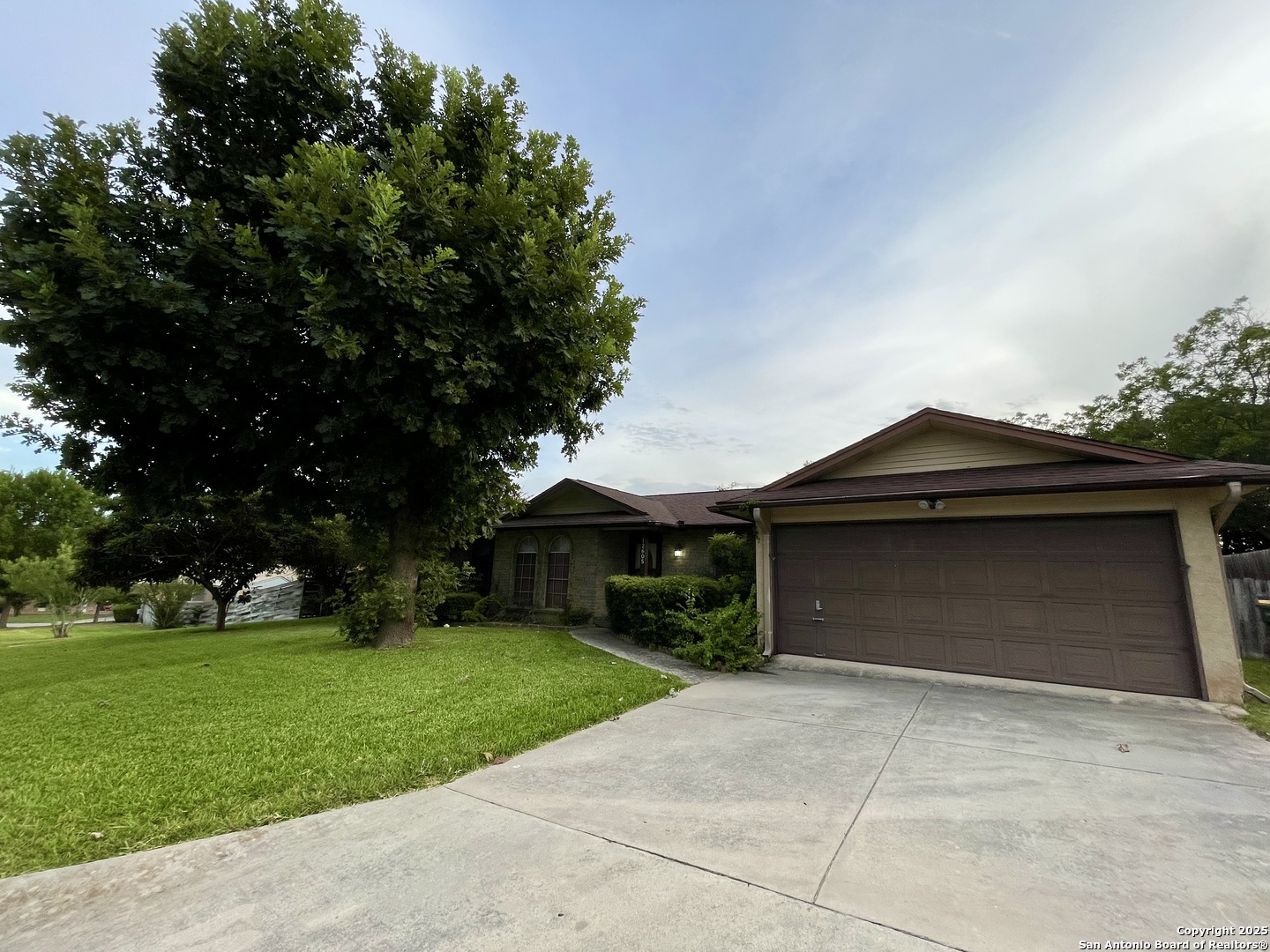 12605 Moss Hollow