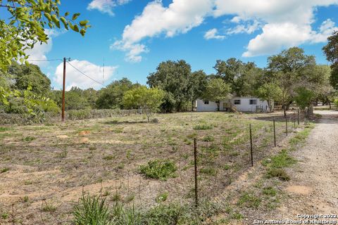 A home in Floresville