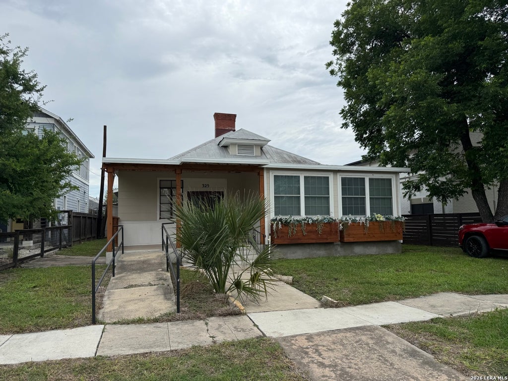 Photo of 325 E Locust, San Antonio, TX 78212 (MLS # 1931289)